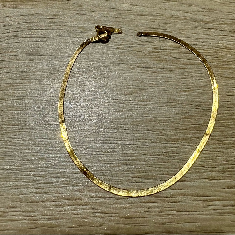 14Kt gold bracelet